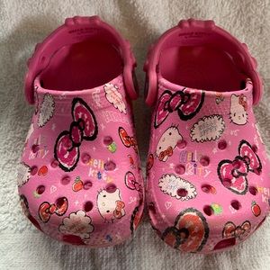 Crocs Hello Kitty Toddler Size 6-7